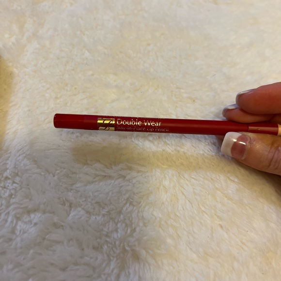 Estée Lauder Red Pure Color Lip Set - Picture 2 of 6